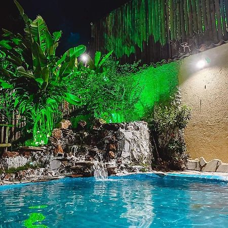 Pousada Casinha Velha Macacos  Exterior foto